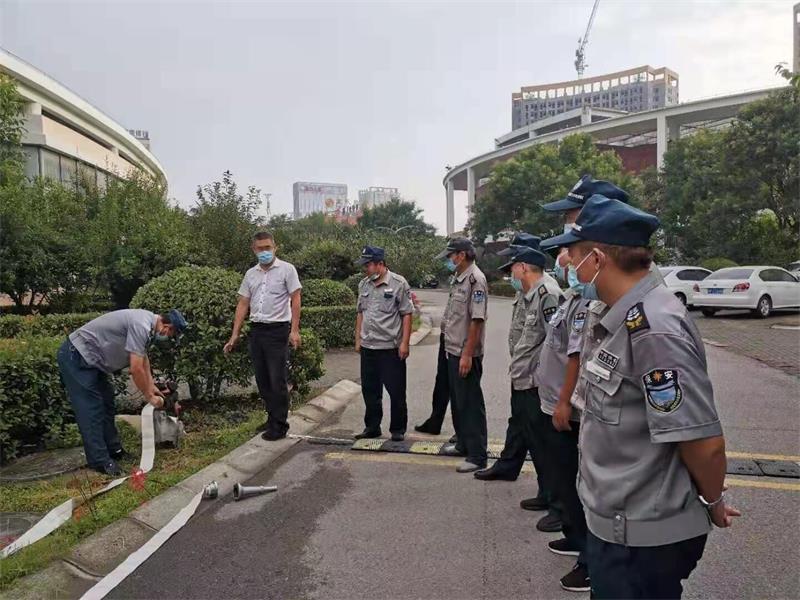 实验高中精心谋划筑防线 ,多措并举迎开学